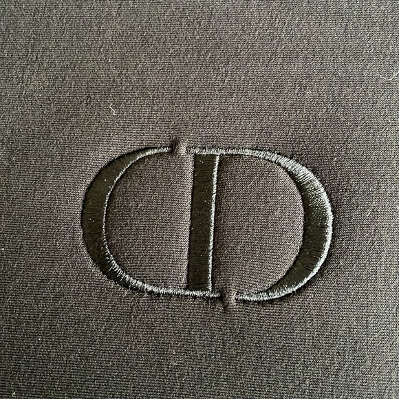 BRAND NEW DIOR makeup/toiletry bag - Picture 8 of 8